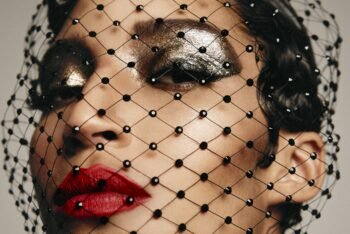 EYE/DAZZLE - The Liquid Metallic Eyeshadow